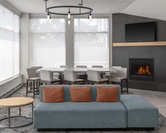 Hilton Garden Inn Queens/JFK Airport - Queens - Lobby
