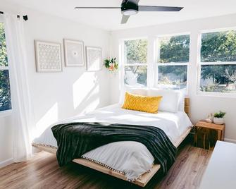 The Cozy Mansion! - Springfield - Bedroom