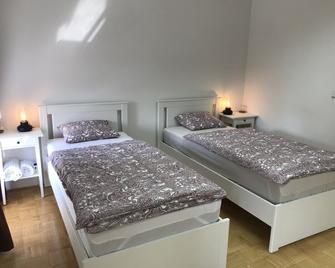 Rooms In City Center With A Castle View - Ptuj - Sypialnia