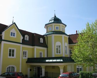 Kurhaus Dr. Petershofer - Ottnang am Hausruck - Edificio