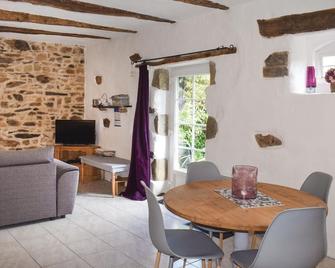 Cozy home in Callac de Bretagne - Callac - Comedor