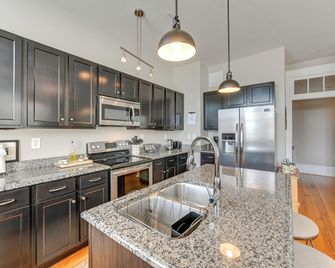 Winston-Salem Vacation Rental - Walk Downtown! - Winston-Salem - Kitchen