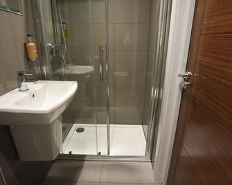 Trebovir Hotel - London - Bad