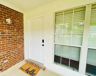 Eastgate 18A beautiful townhouse - Hammond