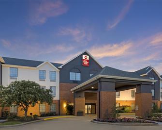 Best Western Plus Executive Hotel & Suites - Sulphur - Gebäude