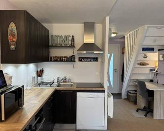Agreable Maison, Jardin Clos, 200m Plage - La Trinité-sur-Mer - Küche