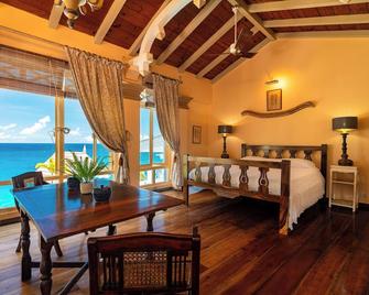 Blue Rhapsody Villa with Ocean View and Tropical Garden - Grand'Anse Mahé - Chambre