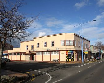 Masonic Hotel - Waitara