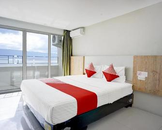 Collection O Gapura Hotel Near Parapat Penatapan Danau Toba - Parapat - Slaapkamer