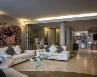 Hotel Executive - סיינה - לובי