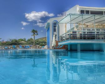 Skion Palace Bungalows Beach Hotel - Nea Skioni - Piscina
