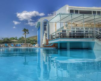 Skion Palace Bungalows Beach Hotel - Nea Skioni - Басейн