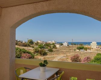 Hotel Kiklamino - Kalamaki - Balcon