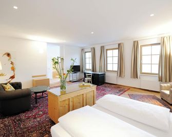 Hotel Genuss am Hof - Halbturn - Living room