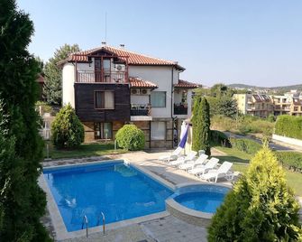 Sun and Sea apartment - Fully Equipped Spacios One Bedroom Apartment - Sozopol - Pool