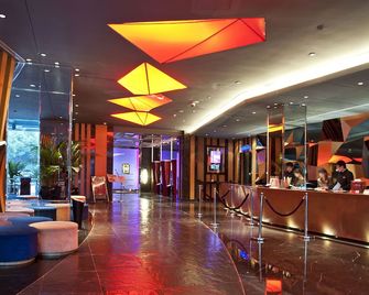 Voco Suzhou Guanqian Street by IHG - Suzhou - Vestíbul