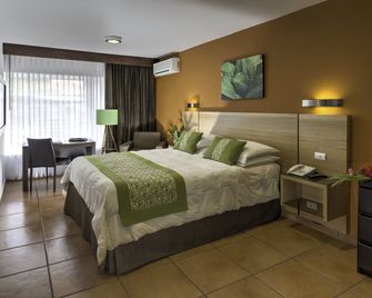Hotel Suites Cristina - סן חוזה