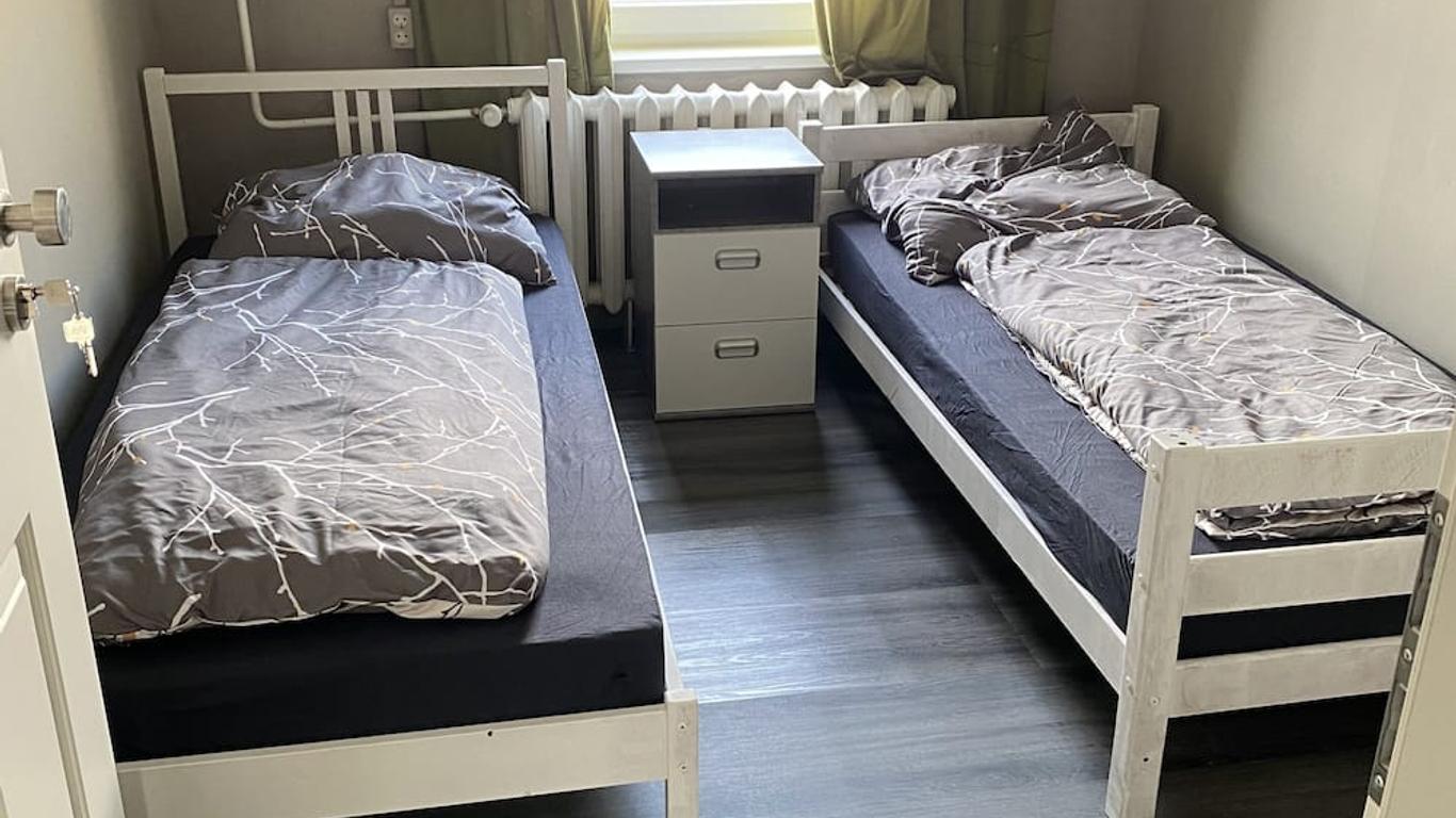 M&r Hostel