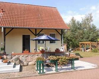 House Streblow - House Streblow (48sqm + 18 sqm ext. Bedroom) - Linstow - Innenhof