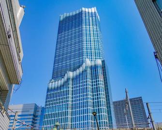 Toyoko Inn Tokyo Shinjuku Kabukicho - Tokyo - Building