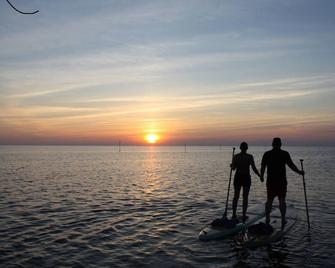 Town walking distance-Bridgehampton Cottage - Bridgehampton - Playa