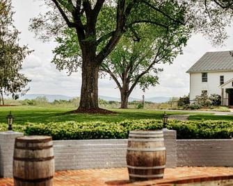 Orlesa Farms - The Somerset - Staunton