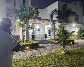 Park Springs Hotel - Cape Coast - Edificio