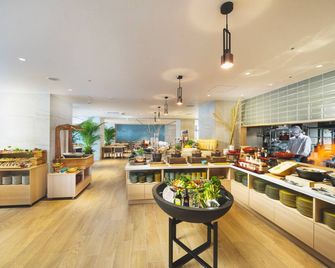 Hotel Sansui Naha Ryukyu Onsen Naminoue-No-Yu - Naha - Bufé