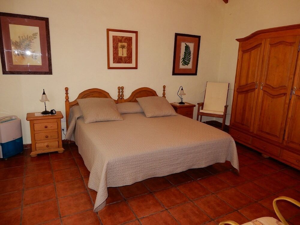 Casas Rurales Los Almendreros - فالفرد - غرفة نوم