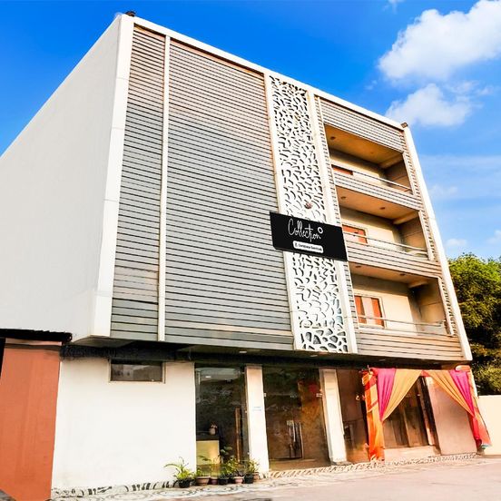 Collection O Vasundhara Enclave Delhi image 1