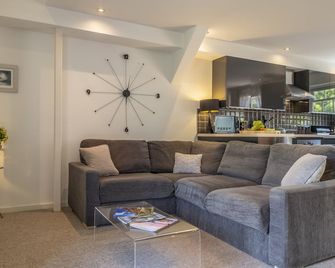 Apple Tree Cottage is in the grounds of The Old Vicarage near Little Walsingham. - Walsingham - Living room