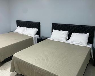 España Suites Hotel - Ciudad del Este - Schlafzimmer