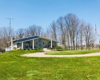 Creek House On Burton Farm - Muncie - Budova