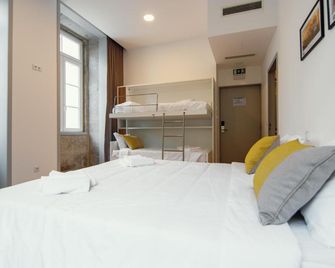 HI Braga - Pousada de Juventude - Braga - Bedroom