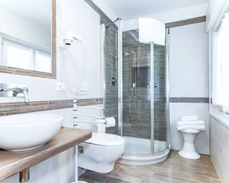 Al Sole Mountain Chic - Folgaria - Bathroom