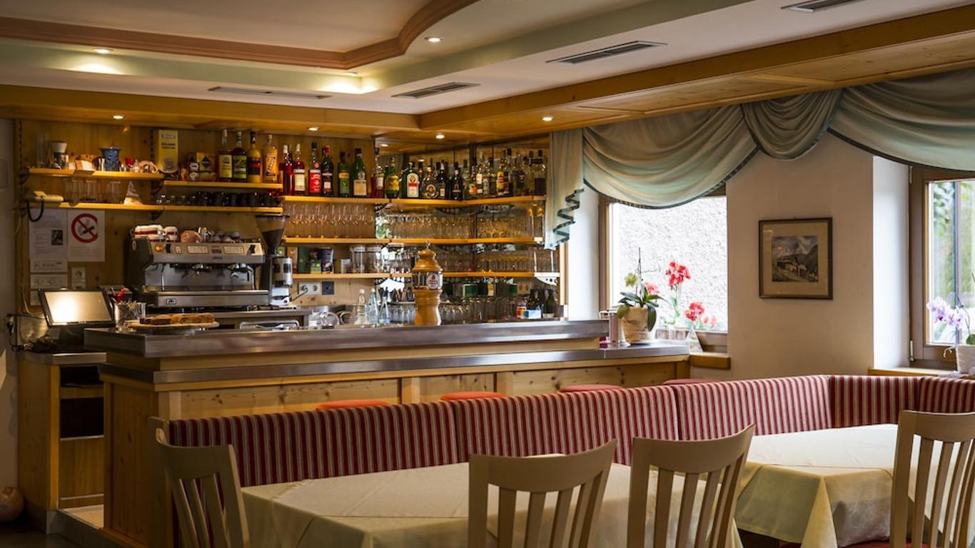 Hotel Dolomitenblick