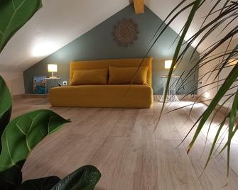 La Cabane de Shakespeare mini-maison à Haguenau - Hagenau - Wohnzimmer