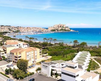 Calvi Hôtel - קאלבי