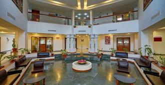 Ramee Guestline Hotel Tirupati - Tirupati - Lounge