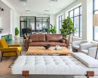 4BR Near downtown w/Rooftop lounge - Chicago