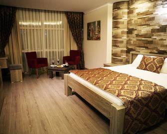 Rey Manes Hotel - Salihli - Bedroom