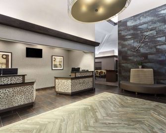 Super 8 by Wyndham Copley Akron - Akron - Lobby
