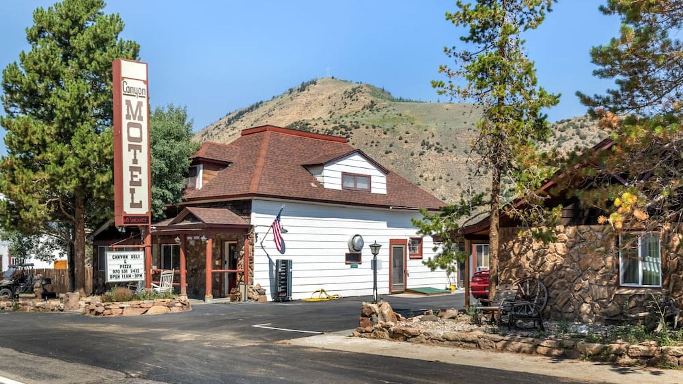 Canyon Motel Near Rocky Mountain Nationa
