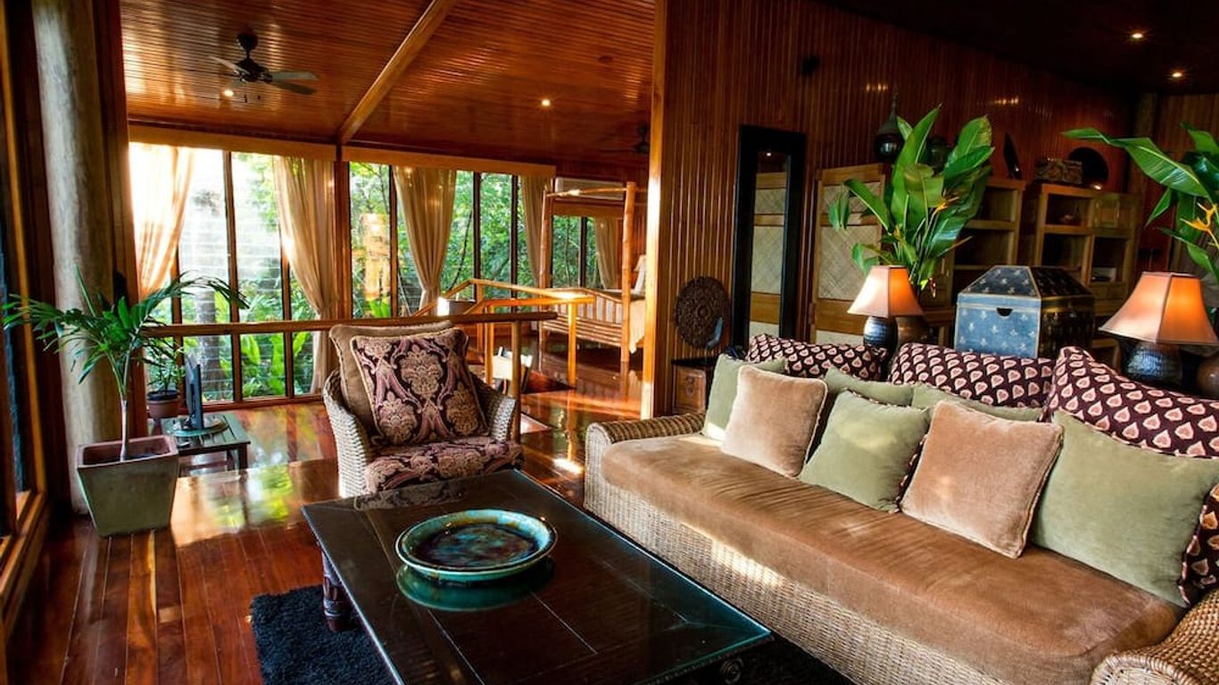 Namale Resort And Spa