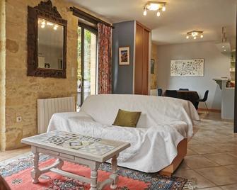 Authentic Périgourdine house comfort & calm - Beynac-et-Cazenac - Living room