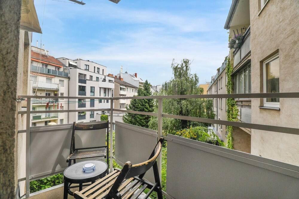 Spacious Smart Home Vienna - فيينا - شرفة