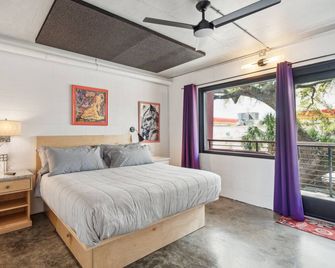 Boutique Vera Hotel in the Heart of Folly Beach - Folly Beach