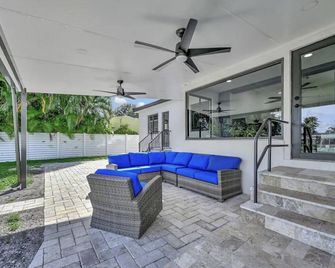 Big Fun! 3 Bd Pool House on the Water - פורט לודרדייל - פטיו