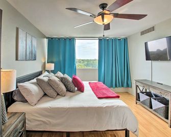 Pool and Views Seventh Heaven Hot Springs Condo - Hot Springs - Bedroom