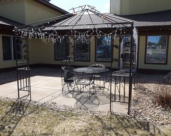 Nisswa Inn and Suites - Nisswa - Patio